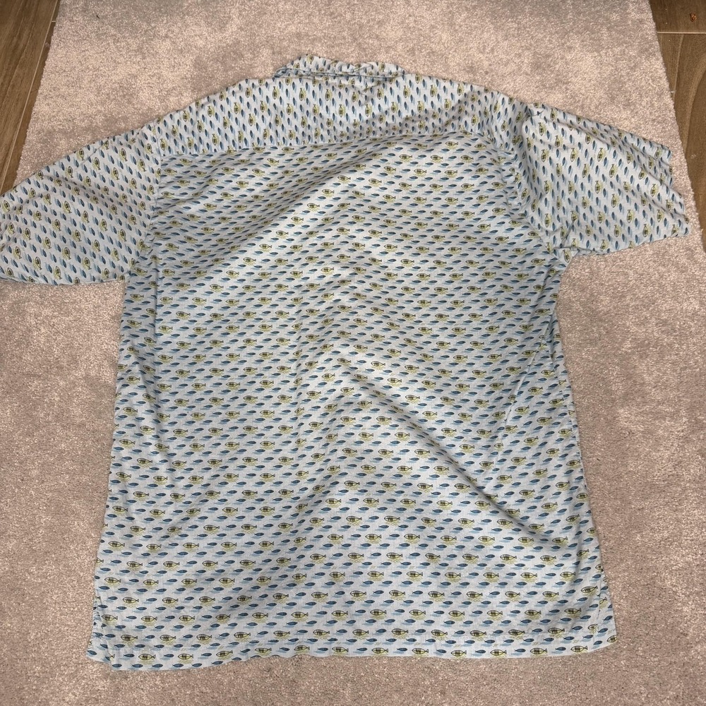 Tori Richard Shirt Mens Medium Blue Fish Print Hawaiian Cotton Button Front USA - Picture 4 of 4
